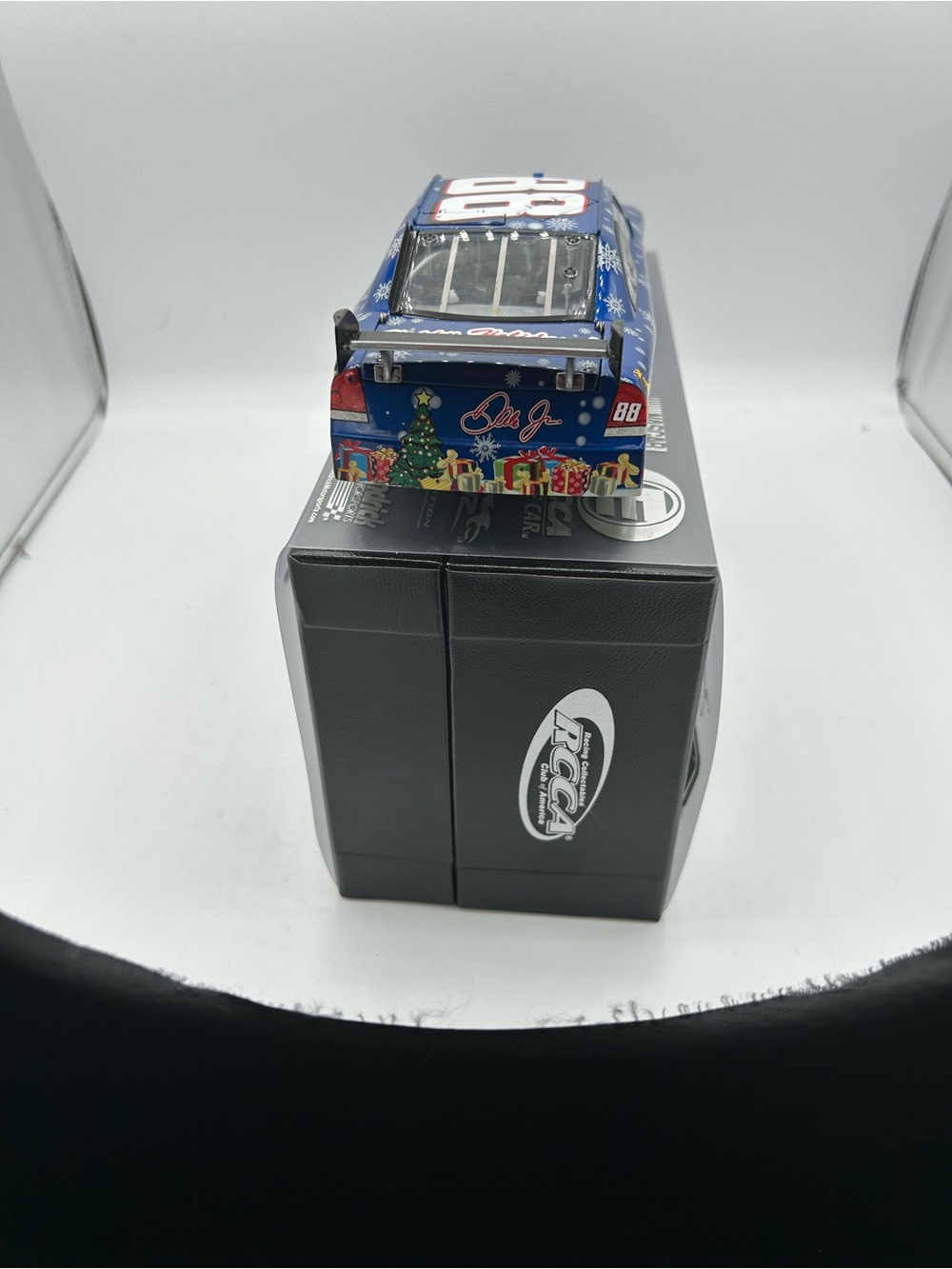 Car Model on Box - Picture 4 of 5